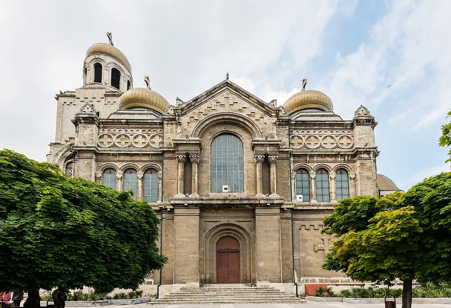 Frontal view of the Dormition of the Mother of God Cathedral in Varna